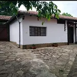 дядо цоньовата къща самостоятелен с басейн Βίλα Σεβλίεβο