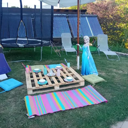 дядо цоньовата къща فيلة