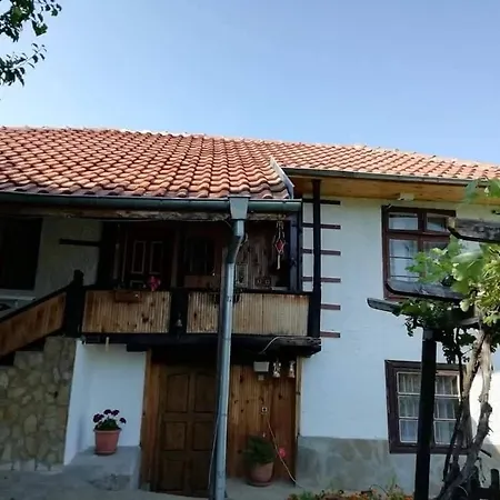 дядо цоньовата къща самостоятелен с басейн Βίλα *