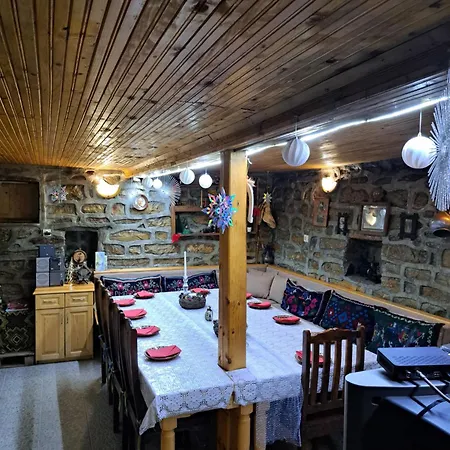 дядо цоньовата къща فيلة *