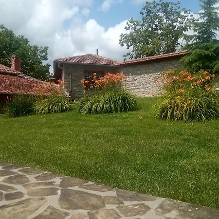 дядо цоньовата къща самостоятелен с басейн * Szevlievo